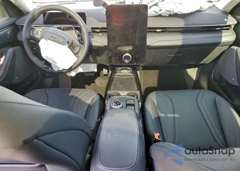 2024 Ford Mustang Mach-E Premium z USA, uszkodzony, nr VIN 3FMTK3R70RMA06086